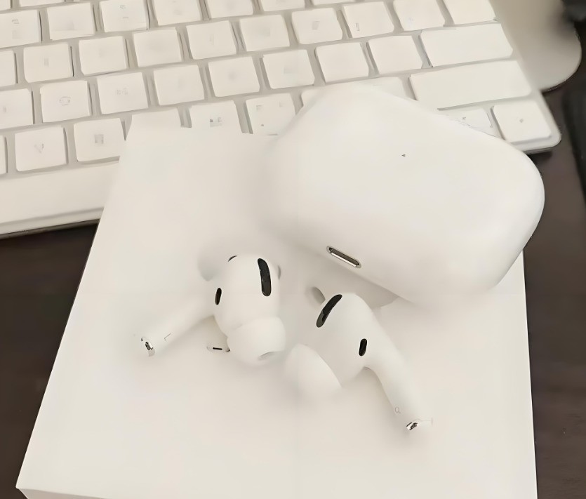 iPhone 16 Pro与华强北耳机连接问题引发热议，苹果否认技术封锁