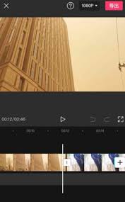 剪映技巧大如何巧妙合并双视频，打造震撼同框效果！