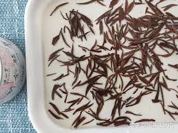 金骏眉与金玉梅茶叶对比：哪个更优，核心品鉴要点解析