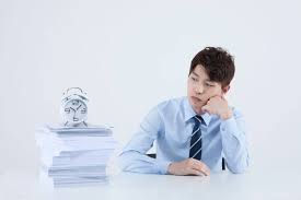 为何老板总指派我承担所有任务：职场角色超载现象解析