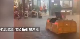 福建莆田突降大雨街道变河道，降雨强度究竟多惊人？