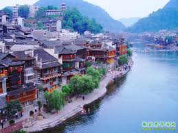 凤凰古城旅行社电话：畅游古城必备指南