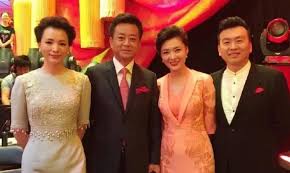 朱军董卿竟同居八年？背后真相令人震惊！