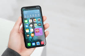 惊爆！iPhone屏幕竟频繁自动返回主屏幕，背后真相令人咋舌！